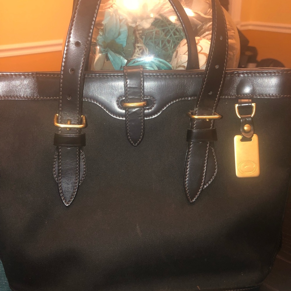 Dooney and Bourke tote